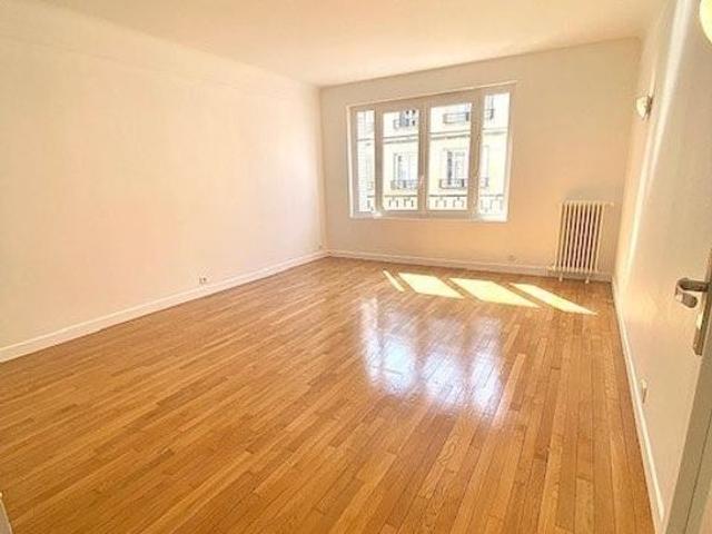 Appartement de 3 pièces de luxe en location à Saint Mandé, France