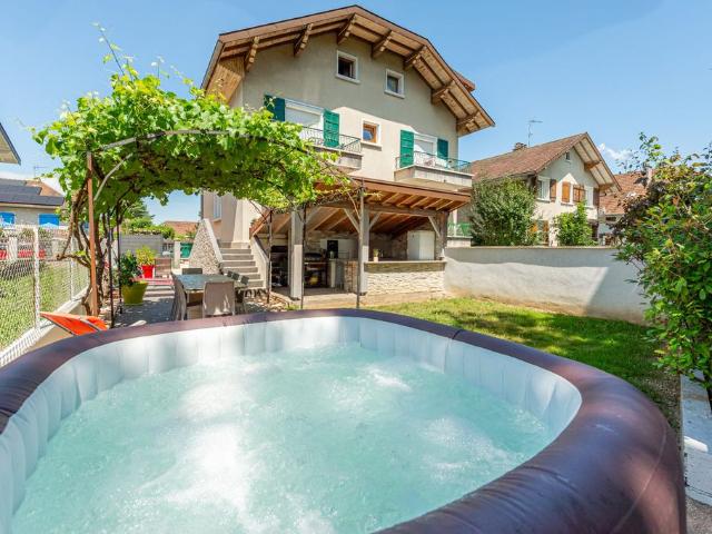Appartement de 3 pièces de luxe en vente à Annecy, France