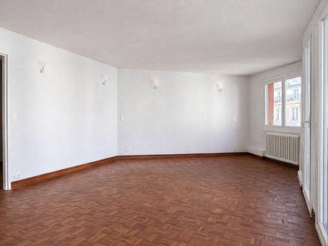 Appartement de 3 pièces de luxe en vente à Belleville, Père Lachaise, Ménilmontant, France