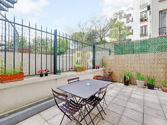 Appartement de 3 pièces de luxe en vente à Belleville, Père Lachaise, Ménilmontant, France