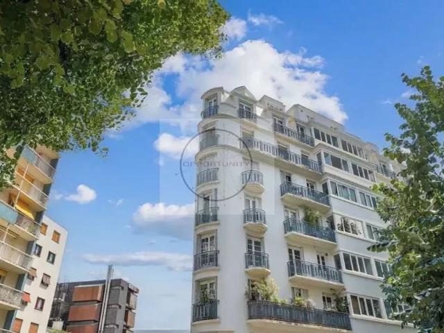 Appartement de 3 pièces de luxe en vente à Belleville, Père Lachaise, Ménilmontant, France