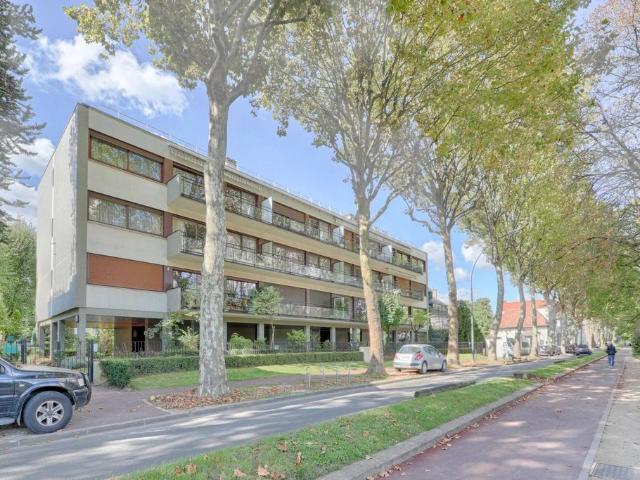 Appartement de 3 pièces de luxe en vente à La Varenne Saint Hilaire, Île de France