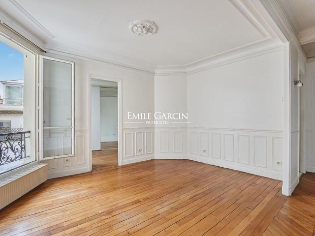 Appartement de 3 pièces de luxe en vente à Motte Picquet, Commerce, Necker, France