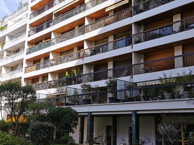 Appartement de 3 pièces de luxe en vente à Motte Picquet, Commerce, Necker, Paris, Île de France