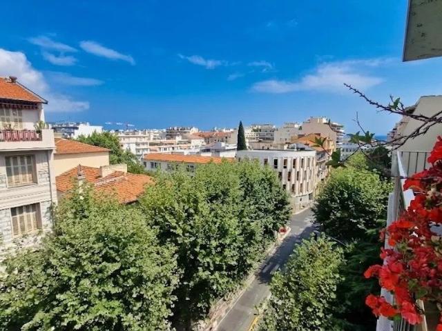 Appartement de 3 pièces de luxe en vente à Nice, Provence Alpes Côte d'Azur