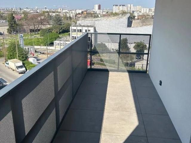APPARTEMENT DE 3 PIECES NEUF MEUBLE ROMAINVILLE