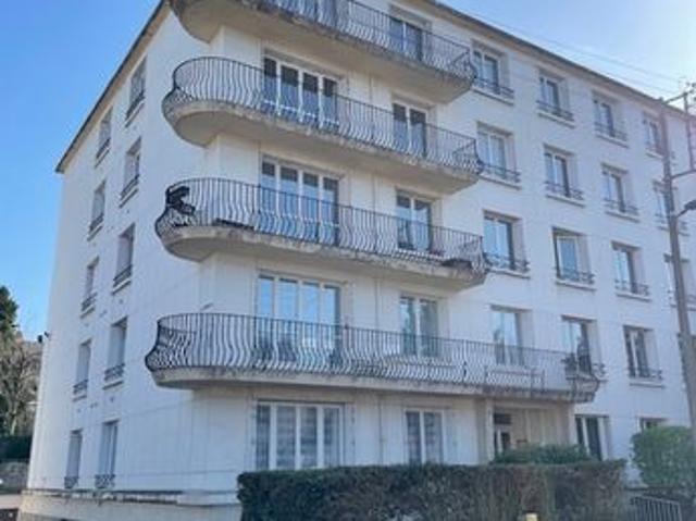 Appartement de 3 pièces principales au 2ème étage dans Résidence avec garage & cave