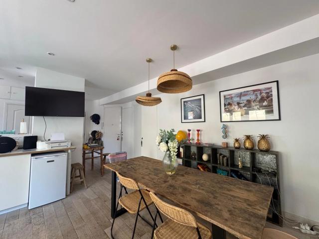 Appartement de 3 pièces rénové à 5 minutes de la Croisette 65m² Cannes