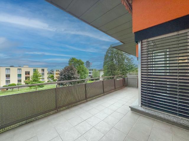 Attique de 3,5 pièces avec balcon orienté Sud