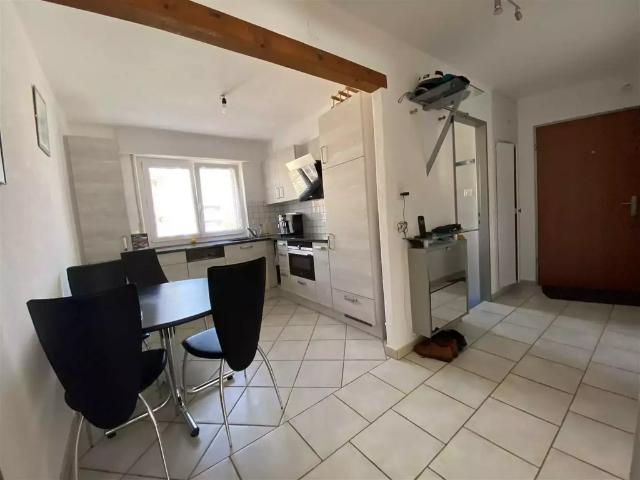 APPARTEMENT DE 3.5 PIECES RENOVE 2EME ETAGE AVEC BALCON
