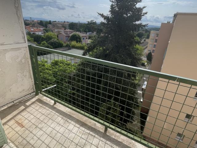 Appartement de T2 dans une résidence ouverte situé sur Pont Saint Esprit