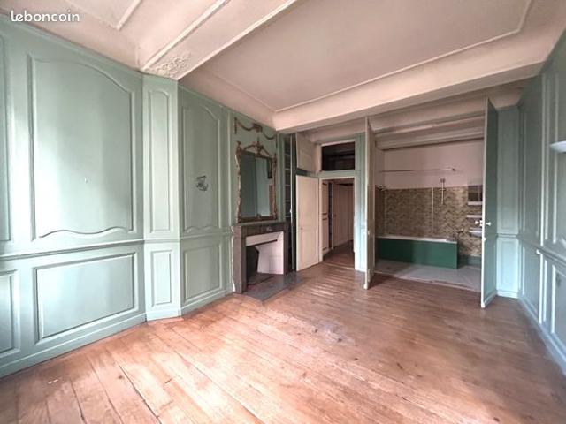 Appartement de trois pièces à rénover au coeur de Besançon