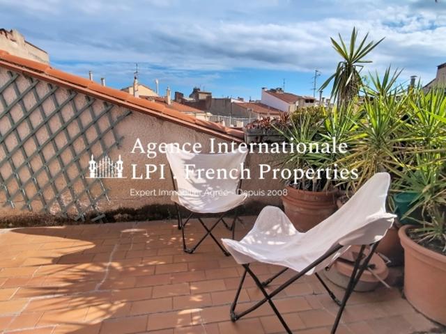 Appartement de type duplex avec terrasse 10.38 M² Surf Hab 69.75 M² Dernier étage Immeuble avec ascenseur Beau centre ville 66 000 Perpignan