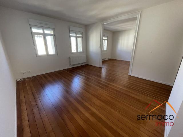 Appartement de type F4 au 4ème étage sans ascenseur