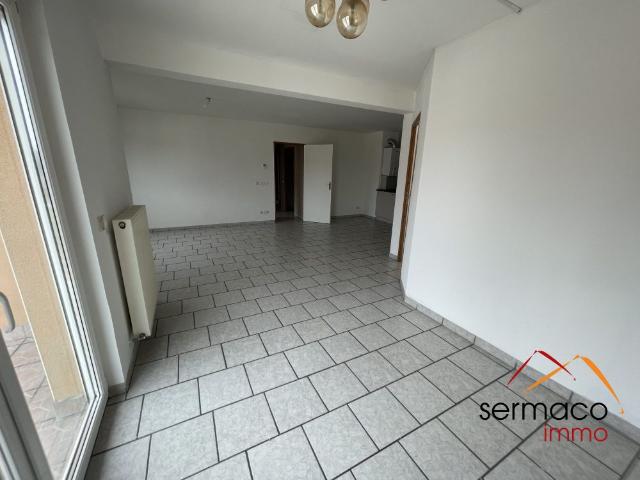 Appartement de type F4 avec balcon et garage