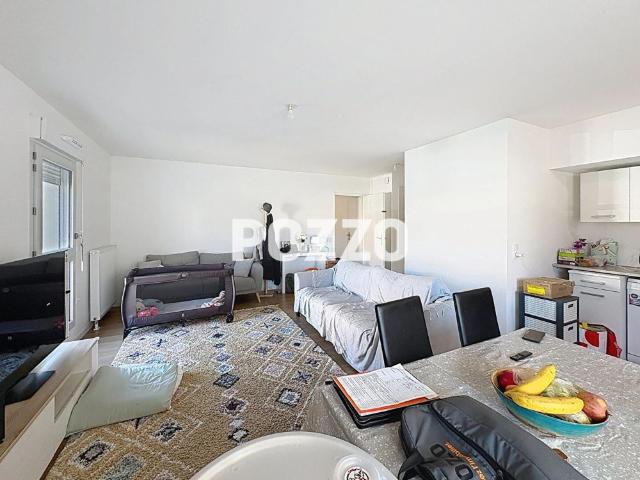 APPARTEMENT DE TYPE F4 A LOUER EN RESIDENCE AVEC ASCENSEUR AVEC CELLIER ET 2 PLACES DE PARKING PRIVATIVES