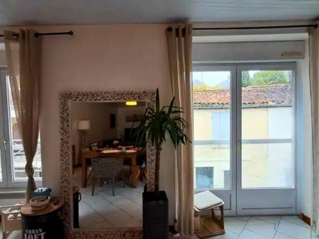 APPARTEMENT de type F6, à deux pas de la place François 1er