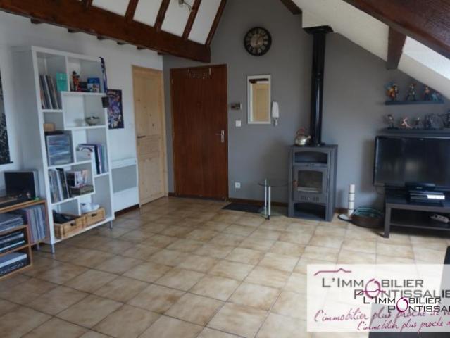 APPARTEMENT de TYPE F1bis PONTARLIER