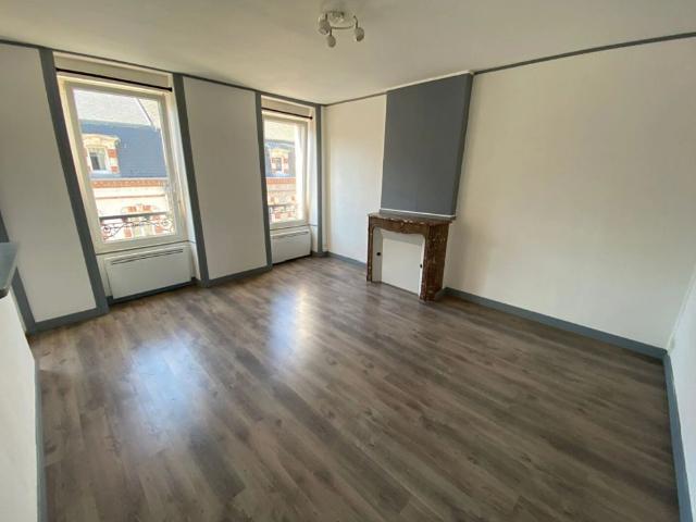 APPARTEMENT DE TYPE F2 A LOUER PROCHE DE L HYPER CENTRE DE CHERBOURG, QUARTIER BUCAILLE
