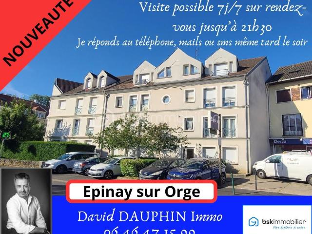 Appartement de type F2 d'environ 48m2 au rez de chaussée avec terrasse et parking en sous sol