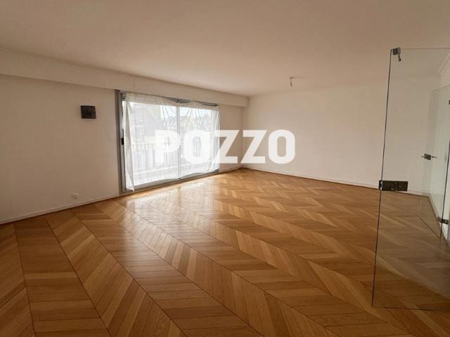 APPARTEMENT DE TYPE F3 A LOUER EN HYPER CENTRE DE CHERBOURG EN RESIDENCE AVEC ASCENSEUR AVEC BALCON