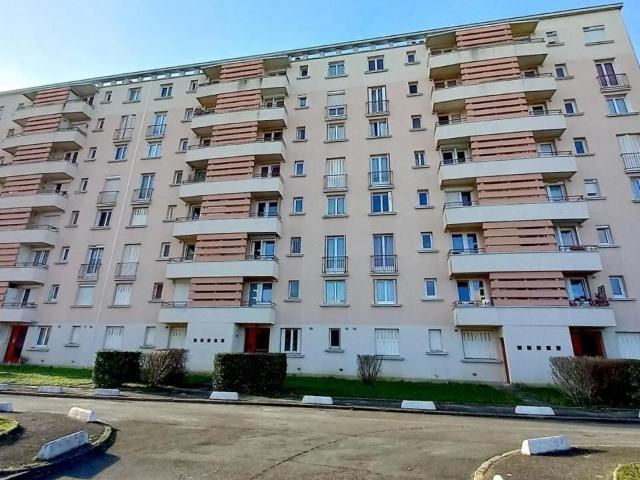 Appartement de type T4 de 65.42m² + box + cave