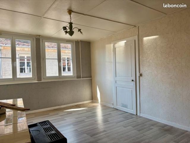 Appartement de type T2 à réinterpréter
