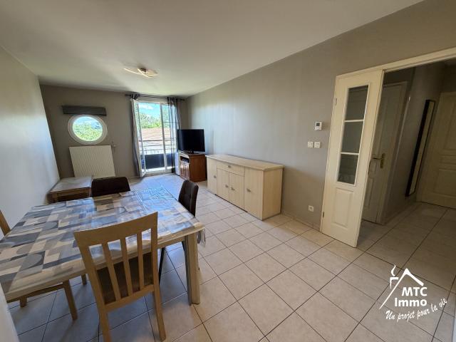 APPARTEMENT DE TYPE T2 / GARAGE