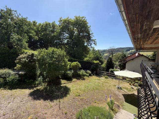 APPARTEMENT DE TYPE T3 BIS DE 90,7M2 A VIUZ EN SALLAZ AVEC GARAGE ET JARDIN