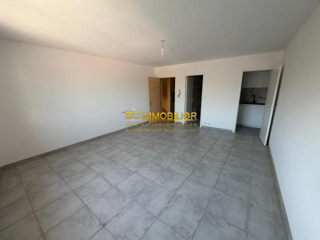 APPARTEMENT DE TYPE 1 SITUE AU LAPIN BLANC 13008