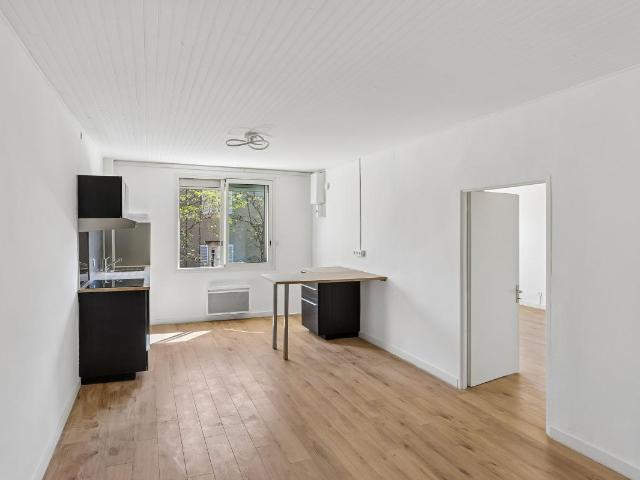 Appartement de type 2, 48m2, plein coeur du Village de la Fare Les Oliviers