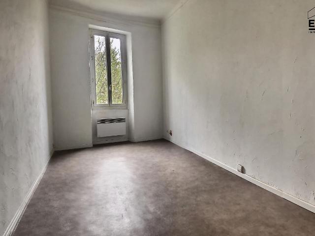Appartement de type 2 à Marseille 13004 quartier 5 avenues / les chartreux