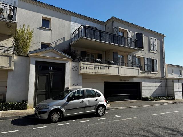 Appartement de type 2 avec une place de parking