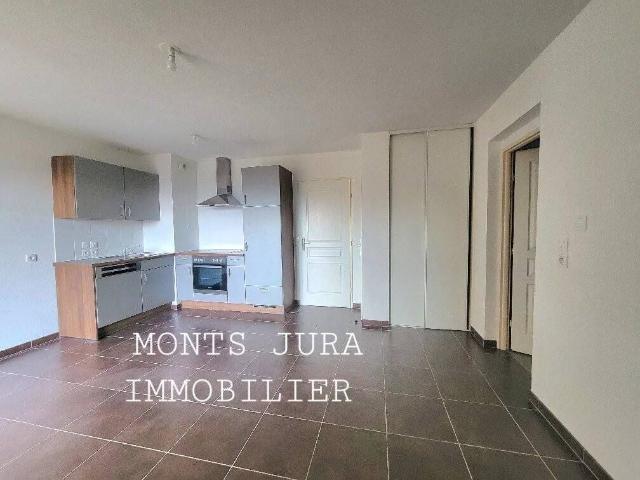 APPARTEMENT DE TYPE 2 + GARAGE + PLACE DE PARKING PRIVATIVE