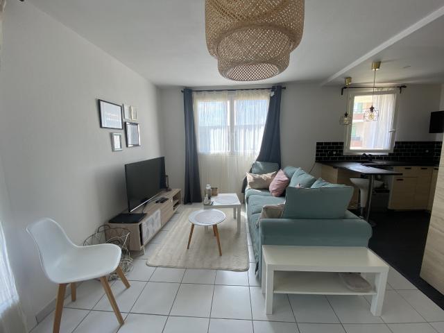 APPARTEMENT DE TYPE 2 DE 49M2 AVEC DEUX BALCONS