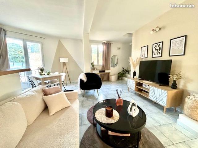 Appartement de Type 2 de 51m² hab avec garage et dépendances