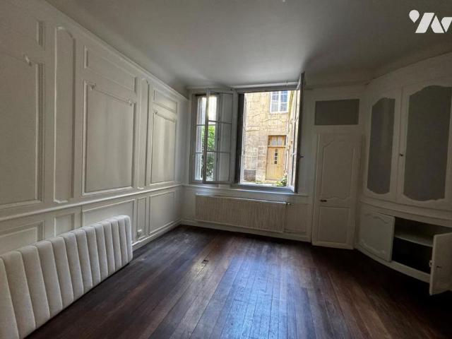 APPARTEMENT DE TYPE 2 en centre ville