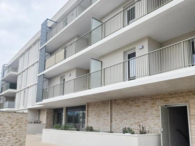 Appartement de type 2 en dernier étage avec terrasse + parking