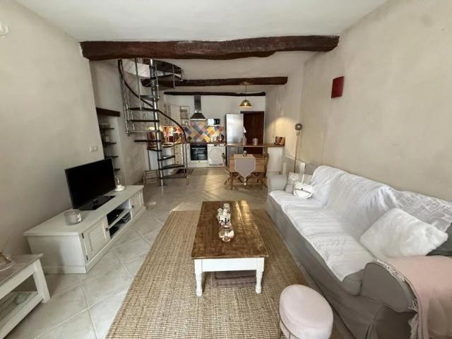 Appartement de type 2 en duplex au RDC à Tourves