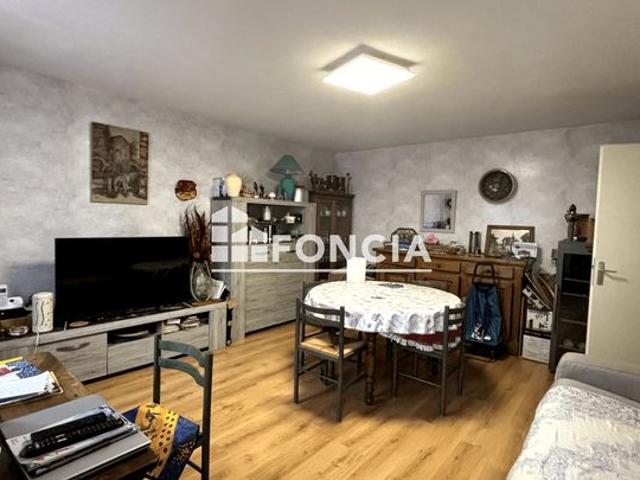 Appartement de type 2 Situé RUE VILLON