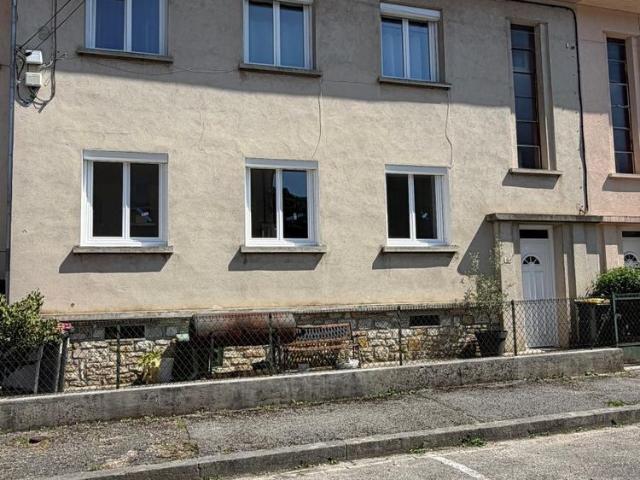 Appartement de type 3 au rdc surélevé
