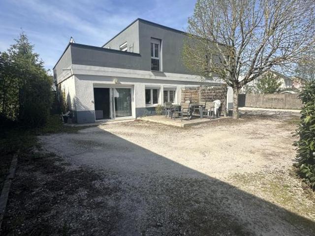 Appartement de type 3 avec jardin de 185m²