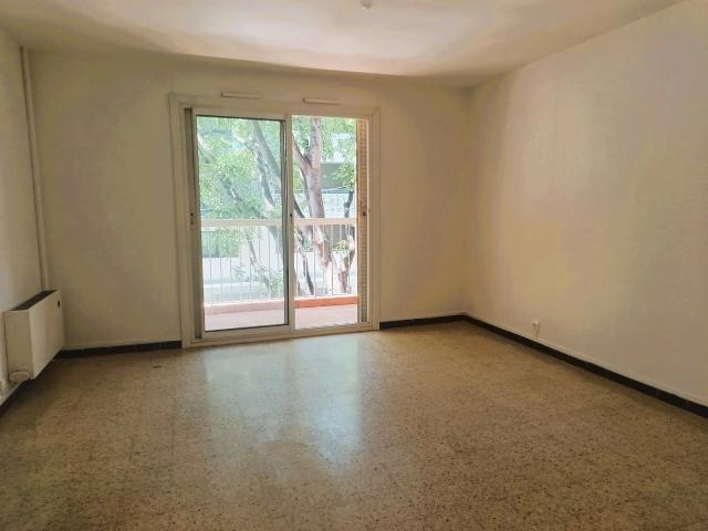 APPARTEMENT DE TYPE 3 balcon + cave + box en sus