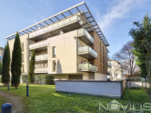 Appartement de Type 3 de 62 m2 dans une résidence sécurisée à BORDEROUGE