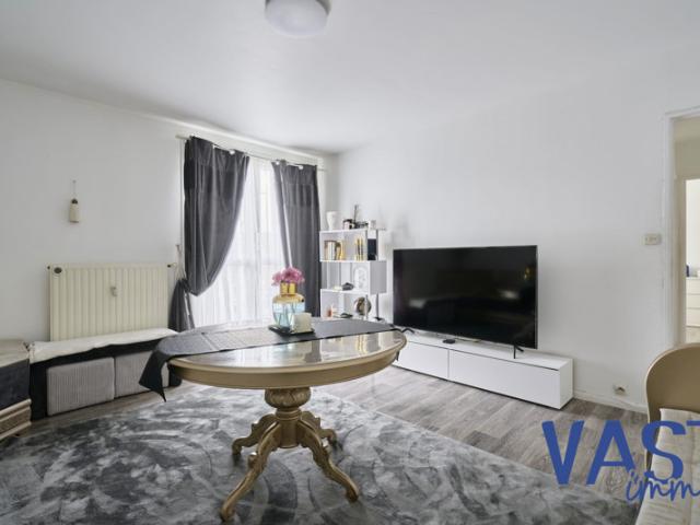 Appartement de type 3, entièrement rénové avec 2 places de pa