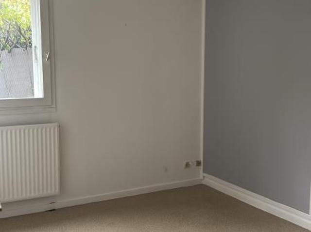 APPARTEMENT DE TYPE 3 RDC PRE LAGRANGE ECHIROLLES