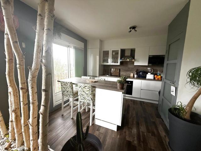 APPARTEMENT DE TYPE 4