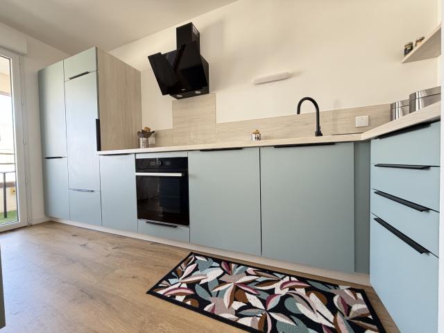 Appartement de type 4 avec parking couvert Résidence sécurisée