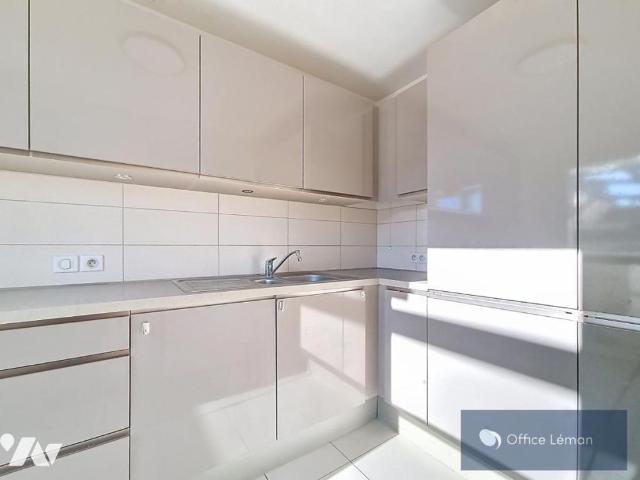 Appartement de type 4 dans résidence récente