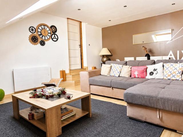 Appartement de type 4 duplex dans résidence avec piscine